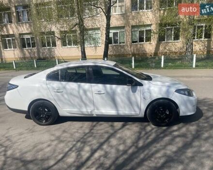 Белый Рено Флюенс, объемом двигателя 0 л и пробегом 135 тыс. км за 3900 $, фото 4 на Automoto.ua