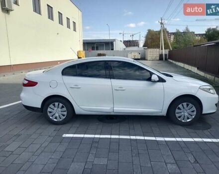 Белый Рено Флюенс, объемом двигателя 1.5 л и пробегом 270 тыс. км за 6200 $, фото 8 на Automoto.ua