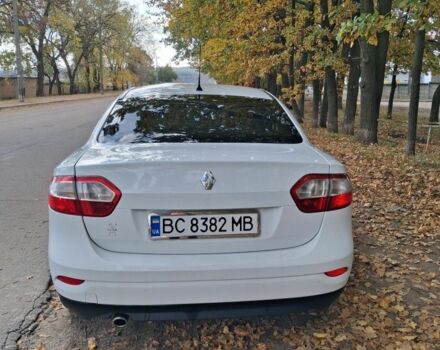 Белый Рено Флюенс, объемом двигателя 1.5 л и пробегом 390 тыс. км за 5300 $, фото 4 на Automoto.ua