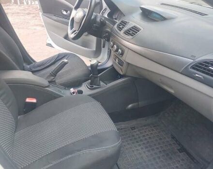 Белый Рено Флюенс, объемом двигателя 1.6 л и пробегом 218 тыс. км за 4499 $, фото 14 на Automoto.ua