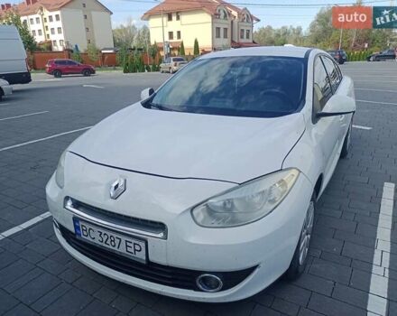 Белый Рено Флюенс, объемом двигателя 1.5 л и пробегом 270 тыс. км за 6200 $, фото 12 на Automoto.ua