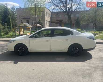 Белый Рено Флюенс, объемом двигателя 0 л и пробегом 135 тыс. км за 3900 $, фото 8 на Automoto.ua