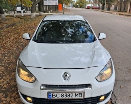 Белый Рено Флюенс, объемом двигателя 1.5 л и пробегом 390 тыс. км за 5300 $, фото 1 на Automoto.ua