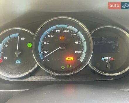 Белый Рено Флюенс, объемом двигателя 0 л и пробегом 135 тыс. км за 3900 $, фото 22 на Automoto.ua