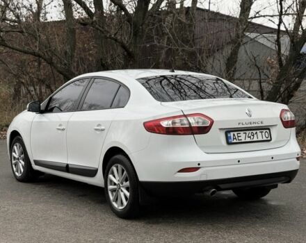 Белый Рено Флюенс, объемом двигателя 1.6 л и пробегом 170 тыс. км за 5800 $, фото 1 на Automoto.ua