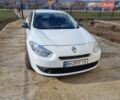 Белый Рено Флюенс, объемом двигателя 1.6 л и пробегом 161 тыс. км за 7100 $, фото 1 на Automoto.ua