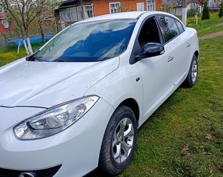Белый Рено Флюенс, объемом двигателя 1.6 л и пробегом 550 тыс. км за 5600 $, фото 1 на Automoto.ua