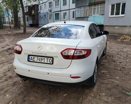 Белый Рено Флюенс, объемом двигателя 1.6 л и пробегом 167 тыс. км за 6000 $, фото 6 на Automoto.ua