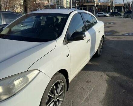 Білий Рено Флюенс, об'ємом двигуна 1.6 л та пробігом 259 тис. км за 5600 $, фото 1 на Automoto.ua