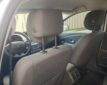 Белый Рено Флюенс, объемом двигателя 1.5 л и пробегом 270 тыс. км за 5937 $, фото 6 на Automoto.ua