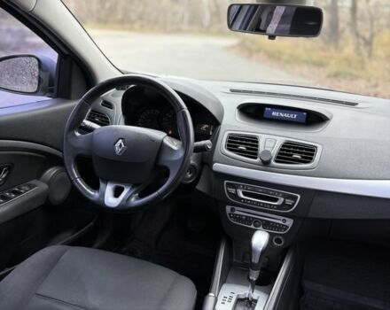 Белый Рено Флюенс, объемом двигателя 1.6 л и пробегом 170 тыс. км за 5800 $, фото 12 на Automoto.ua