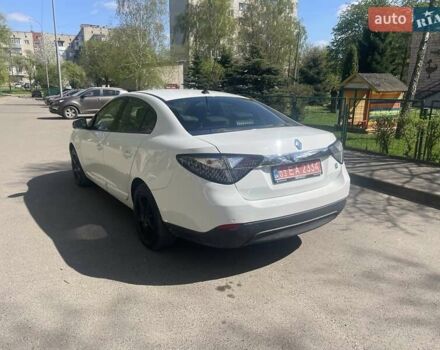 Белый Рено Флюенс, объемом двигателя 0 л и пробегом 135 тыс. км за 3900 $, фото 5 на Automoto.ua