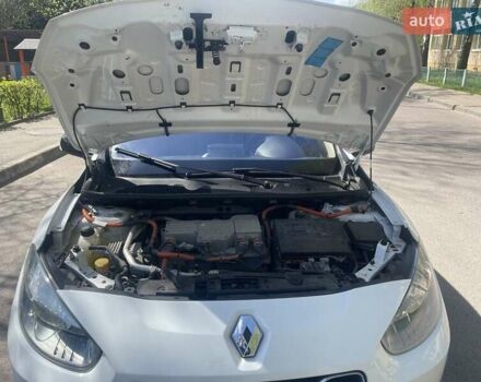 Белый Рено Флюенс, объемом двигателя 0 л и пробегом 135 тыс. км за 3900 $, фото 20 на Automoto.ua