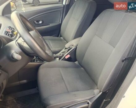 Белый Рено Флюенс, объемом двигателя 1.5 л и пробегом 270 тыс. км за 6200 $, фото 1 на Automoto.ua