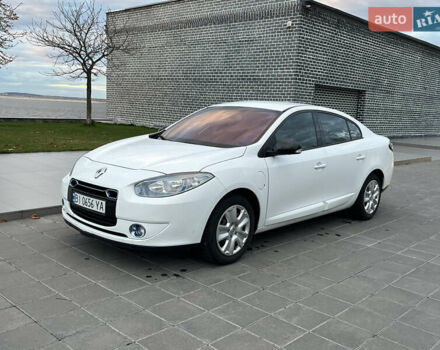 Белый Рено Флюенс, объемом двигателя 0 л и пробегом 111 тыс. км за 11500 $, фото 2 на Automoto.ua