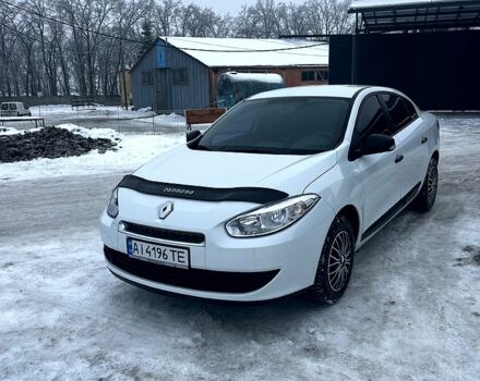 Белый Рено Флюенс, объемом двигателя 1.6 л и пробегом 29000 тыс. км за 5700 $, фото 2 на Automoto.ua