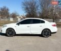 Белый Рено Флюенс, объемом двигателя 1.6 л и пробегом 260 тыс. км за 6500 $, фото 3 на Automoto.ua