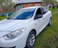 Белый Рено Флюенс, объемом двигателя 1.6 л и пробегом 550 тыс. км за 5600 $, фото 1 на Automoto.ua
