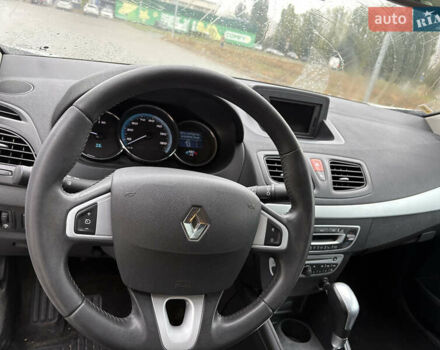 Белый Рено Флюенс, объемом двигателя 0 л и пробегом 138 тыс. км за 3300 $, фото 9 на Automoto.ua