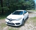 Белый Рено Флюенс, объемом двигателя 1.6 л и пробегом 292 тыс. км за 4000 $, фото 2 на Automoto.ua