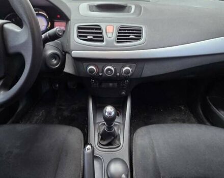 Белый Рено Флюенс, объемом двигателя 1.46 л и пробегом 143 тыс. км за 8500 $, фото 6 на Automoto.ua