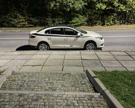 Білий Рено Флюенс, об'ємом двигуна 1.6 л та пробігом 181 тис. км за 9500 $, фото 5 на Automoto.ua