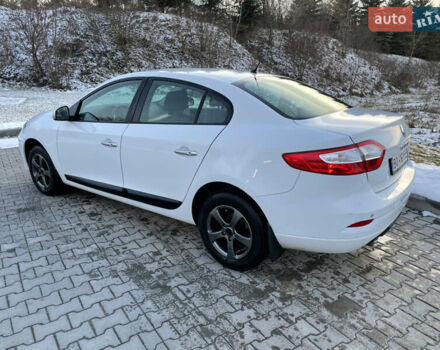 Белый Рено Флюенс, объемом двигателя 1.5 л и пробегом 128 тыс. км за 9950 $, фото 3 на Automoto.ua