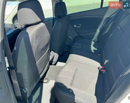 Білий Рено Флюенс, об'ємом двигуна 1.46 л та пробігом 138 тис. км за 9200 $, фото 11 на Automoto.ua