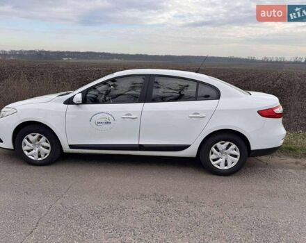 Белый Рено Флюенс, объемом двигателя 1.46 л и пробегом 270 тыс. км за 8000 $, фото 2 на Automoto.ua