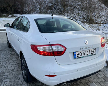 Белый Рено Флюенс, объемом двигателя 1.5 л и пробегом 128 тыс. км за 9950 $, фото 5 на Automoto.ua