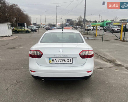 Белый Рено Флюенс, объемом двигателя 1.46 л и пробегом 198 тыс. км за 6500 $, фото 5 на Automoto.ua