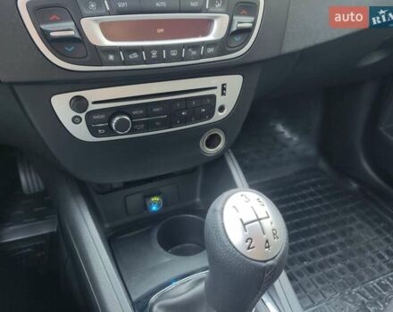 Білий Рено Флюенс, об'ємом двигуна 1.6 л та пробігом 210 тис. км за 6400 $, фото 13 на Automoto.ua
