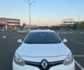 Белый Рено Флюенс, объемом двигателя 1.5 л и пробегом 241 тыс. км за 7513 $, фото 2 на Automoto.ua