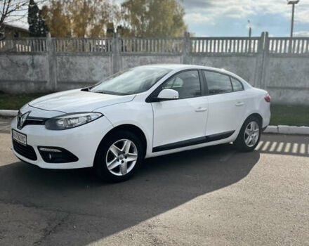 Рено Флюенс 2015 в Киеве на Automoto.ua Белый Рено Флюенс, объемом двигателя 1.6 л и пробегом 220 тыс. км за 7700 $, фото 1 на Automoto.ua