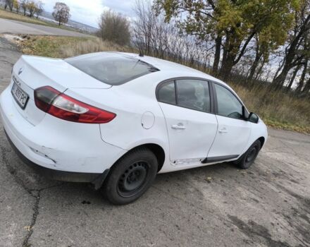 Рено Флюенс 2015 в Каменке на Automoto.ua Белый Рено Флюенс, объемом двигателя 1.5 л и пробегом 286 тыс. км за 4500 $, фото 3 на Automoto.ua