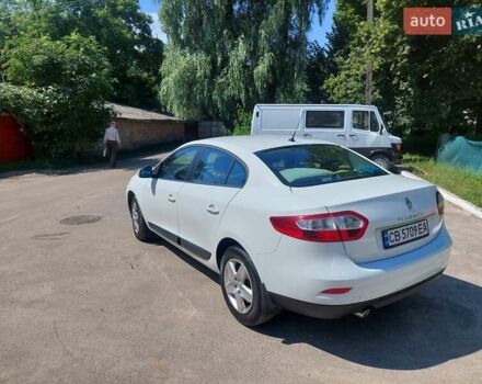 Белый Рено Флюенс, объемом двигателя 1.6 л и пробегом 102 тыс. км за 8000 $, фото 2 на Automoto.ua