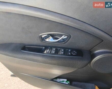 Білий Рено Флюенс, об'ємом двигуна 1.6 л та пробігом 107 тис. км за 7800 $, фото 11 на Automoto.ua