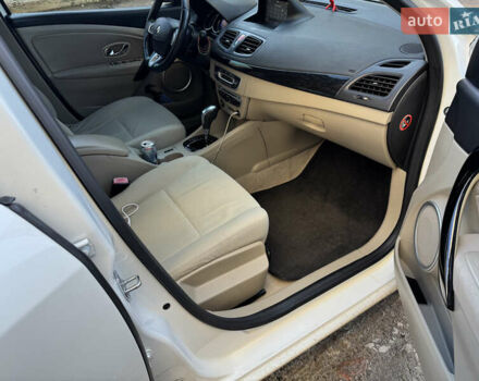 Білий Рено Флюенс, об'ємом двигуна 2 л та пробігом 217 тис. км за 8500 $, фото 26 на Automoto.ua