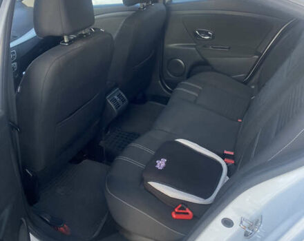 Білий Рено Флюенс, об'ємом двигуна 1.6 л та пробігом 223 тис. км за 7400 $, фото 10 на Automoto.ua