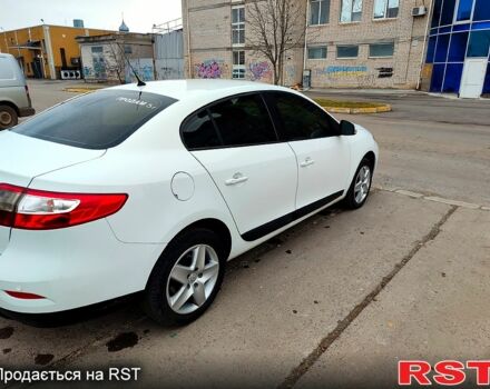 Белый Рено Флюенс, объемом двигателя 1.5 л и пробегом 204 тыс. км за 7000 $, фото 1 на Automoto.ua