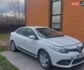 Белый Рено Флюенс, объемом двигателя 1.6 л и пробегом 152 тыс. км за 4800 $, фото 2 на Automoto.ua