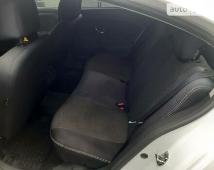 Белый Рено Флюенс, объемом двигателя 1.6 л и пробегом 176 тыс. км за 8300 $, фото 18 на Automoto.ua