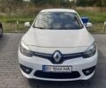 Белый Рено Флюенс, объемом двигателя 1.6 л и пробегом 176 тыс. км за 8300 $, фото 1 на Automoto.ua