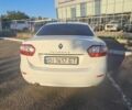 Белый Рено Флюенс, объемом двигателя 1.5 л и пробегом 155 тыс. км за 9600 $, фото 2 на Automoto.ua