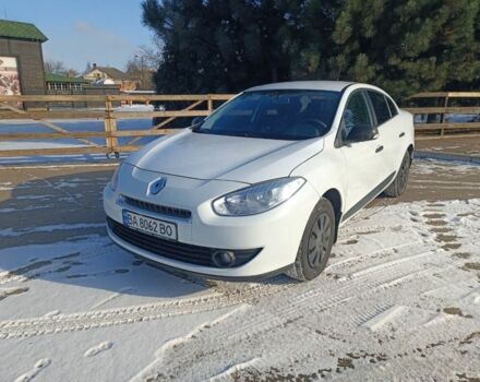 Белый Рено Флюенс, объемом двигателя 1.6 л и пробегом 154 тыс. км за 6500 $, фото 1 на Automoto.ua