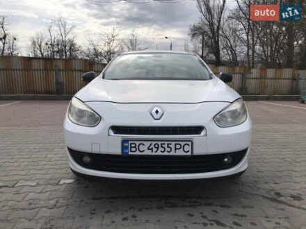 Рено Флюенс 2010 у Вінниці на Automoto.ua Білий Рено Флюенс, об'ємом двигуна 1.6 л та пробігом 270 тис. км за 4999 $, фото 1 на Automoto.ua
