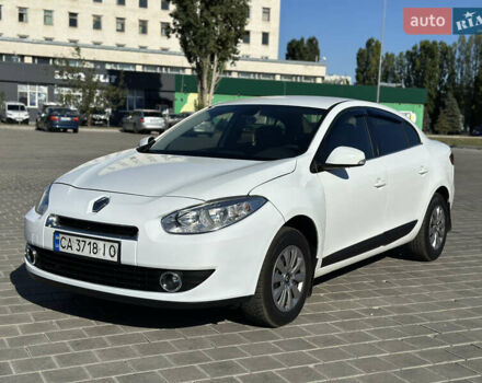 Білий Рено Флюенс, об'ємом двигуна 1.46 л та пробігом 220 тис. км за 5400 $, фото 1 на Automoto.ua