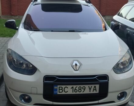 Білий Рено Флюенс, об'ємом двигуна 0 л та пробігом 85 тис. км за 7500 $, фото 1 на Automoto.ua