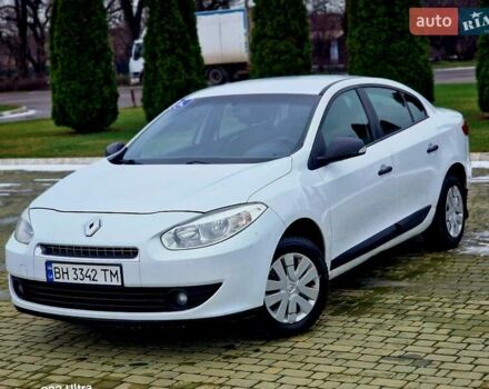 Білий Рено Флюенс, об'ємом двигуна 1.6 л та пробігом 273 тис. км за 5100 $, фото 1 на Automoto.ua