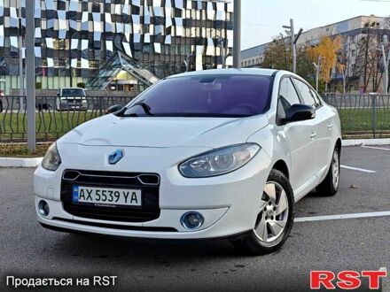 Белый Рено Флюенс, объемом двигателя 0 л и пробегом 120 тыс. км за 5500 $, фото 1 на Automoto.ua